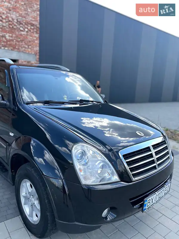 Внедорожник / Кроссовер SsangYong Rexton 2011 в 