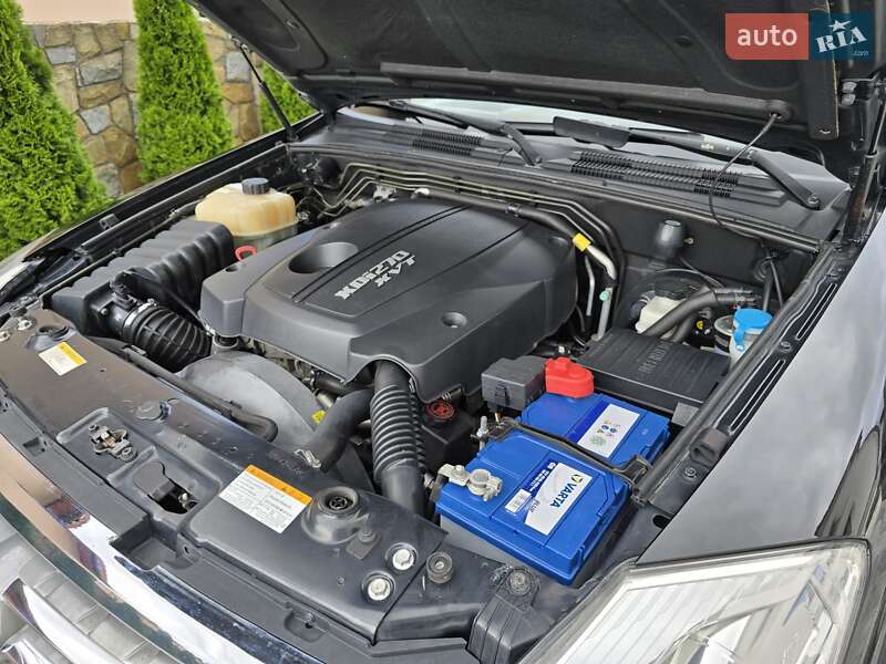 Внедорожник / Кроссовер SsangYong Rexton 2013 в Ивано-Франковске