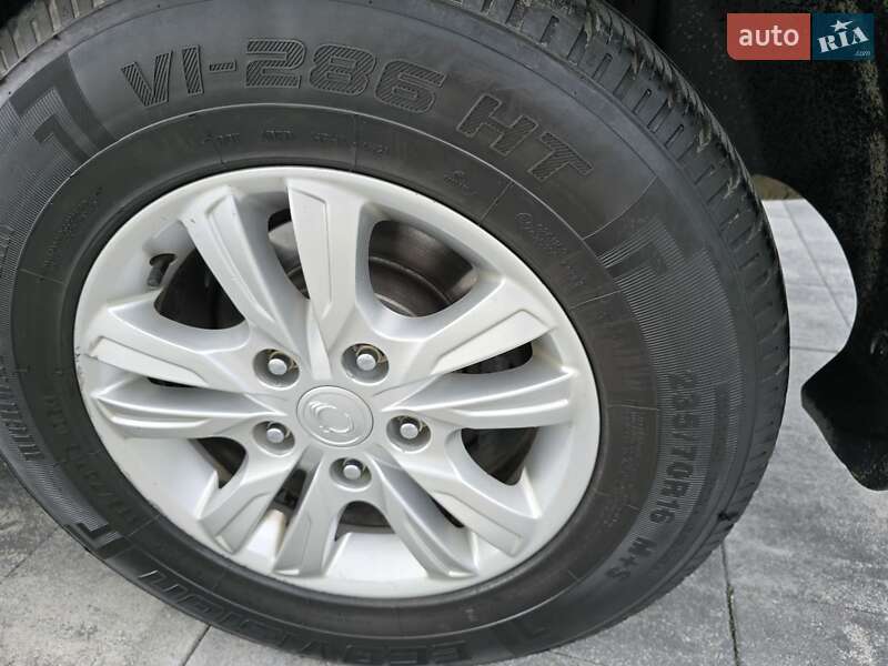 Внедорожник / Кроссовер SsangYong Rexton 2013 в Ивано-Франковске