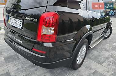 Внедорожник / Кроссовер SsangYong Rexton 2013 в 