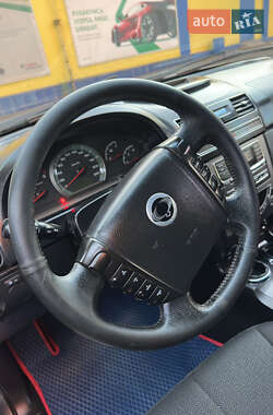 Внедорожник / Кроссовер SsangYong Rexton 2012 в 