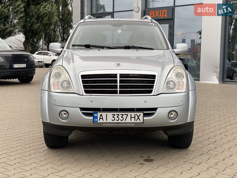 Позашляховик / Кросовер SsangYong Rexton 2010 в Києві