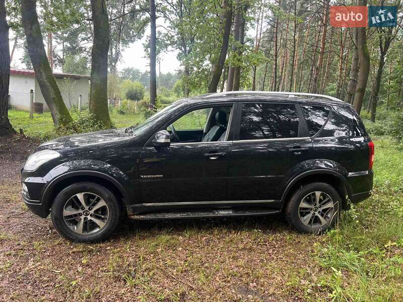 Позашляховик / Кросовер SsangYong Rexton 2015 в 