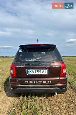Позашляховик / Кросовер SsangYong Rexton 2013 в 