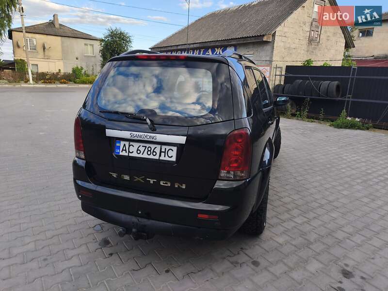 Внедорожник / Кроссовер SsangYong Rexton 2005 в Локачах
