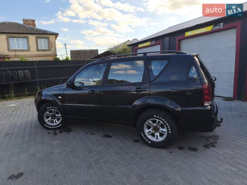 Внедорожник / Кроссовер SsangYong Rexton 2005 в Локачах