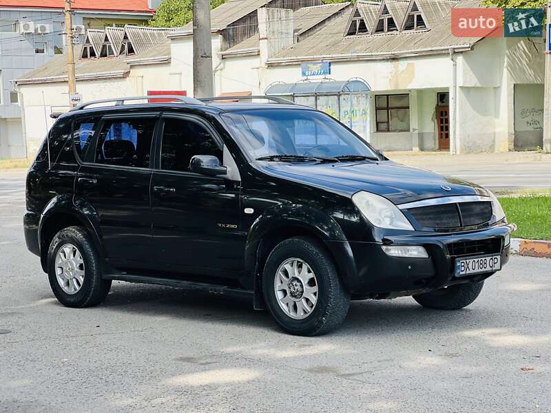 Позашляховик / Кросовер SsangYong Rexton 2004 в Чернівцях