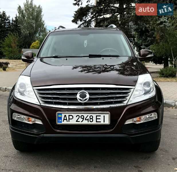 Внедорожник / Кроссовер SsangYong Rexton 2013 в 