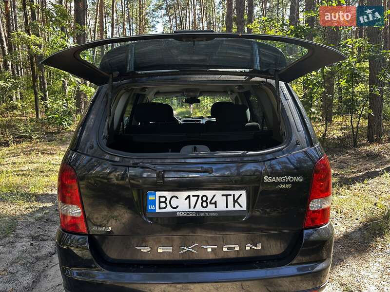 Внедорожник / Кроссовер SsangYong Rexton 2010 в Киеве