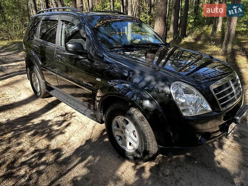 Внедорожник / Кроссовер SsangYong Rexton 2010 в Киеве