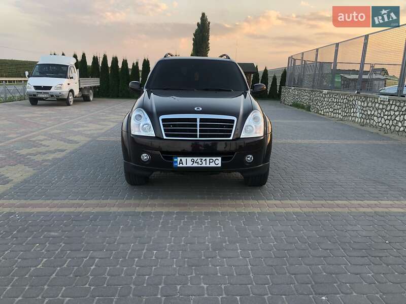 Внедорожник / Кроссовер SsangYong Rexton 2009 в Тернополе