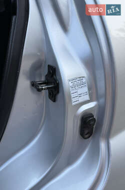 Позашляховик / Кросовер SsangYong Rexton 2012 в 