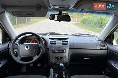 Позашляховик / Кросовер SsangYong Rexton 2012 в 