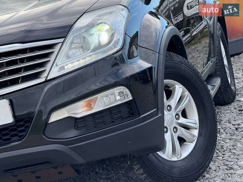 Внедорожник / Кроссовер SsangYong Rexton 2017 в Стрые
