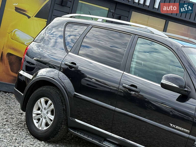 Внедорожник / Кроссовер SsangYong Rexton 2017 в Стрые