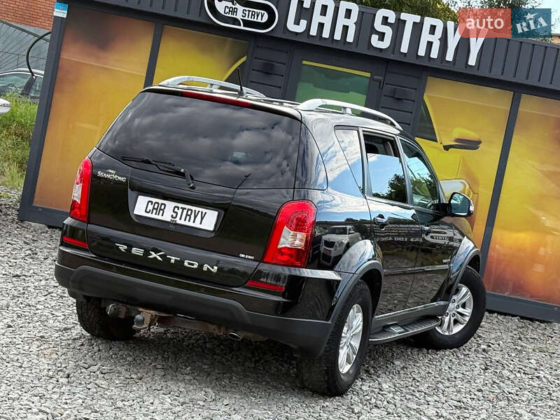 Внедорожник / Кроссовер SsangYong Rexton 2017 в Стрые