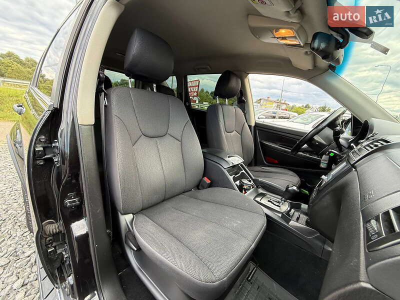 Внедорожник / Кроссовер SsangYong Rexton 2017 в Стрые