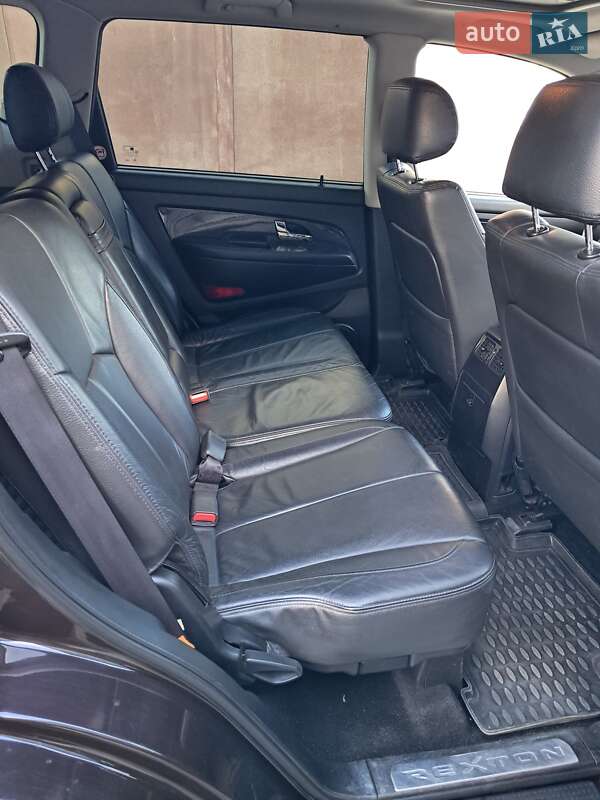 Позашляховик / Кросовер SsangYong Rexton 2009 в Дніпрі