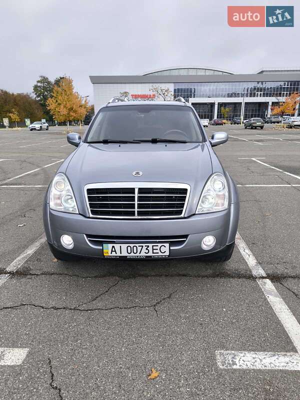 Внедорожник / Кроссовер SsangYong Rexton 2011 в Броварах