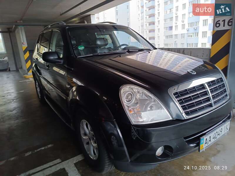 Позашляховик / Кросовер SsangYong Rexton 2009 в Києві