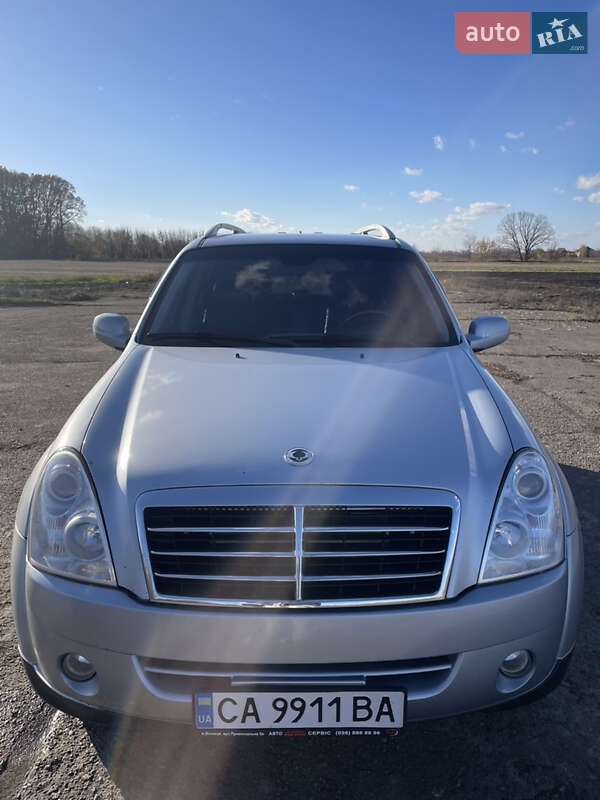 Позашляховик / Кросовер SsangYong Rexton 2010 в Жашківу