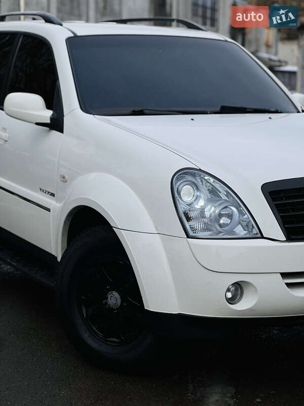 Внедорожник / Кроссовер SsangYong Rexton 2008 в Львове