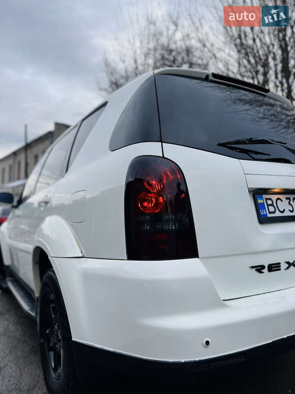 Внедорожник / Кроссовер SsangYong Rexton 2008 в Львове