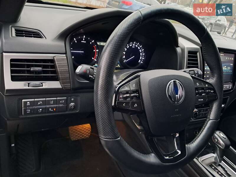Внедорожник / Кроссовер SsangYong Rexton 2019 в Черкассах