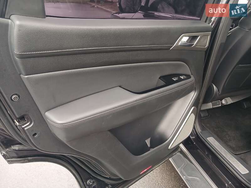 Внедорожник / Кроссовер SsangYong Rexton 2019 в Черкассах