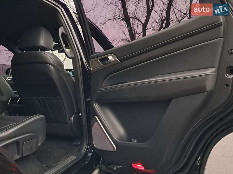 Внедорожник / Кроссовер SsangYong Rexton 2019 в Черкассах