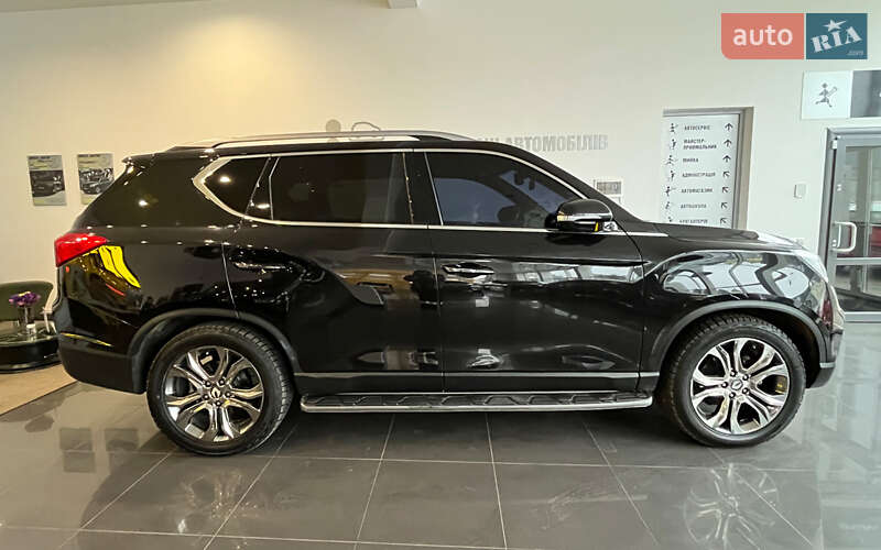 Внедорожник / Кроссовер SsangYong Rexton 2017 в Шептицькому