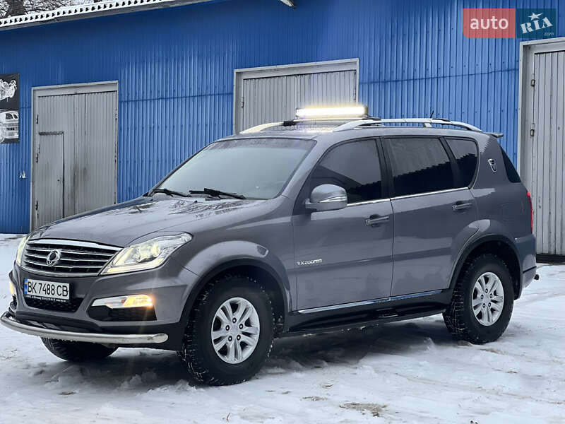 Внедорожник / Кроссовер SsangYong Rexton 2014 в Киеве