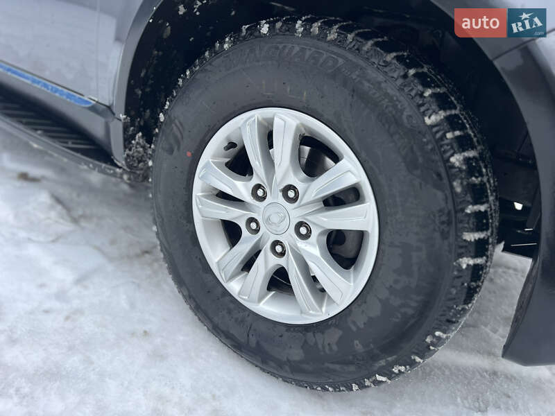 Внедорожник / Кроссовер SsangYong Rexton 2014 в Киеве