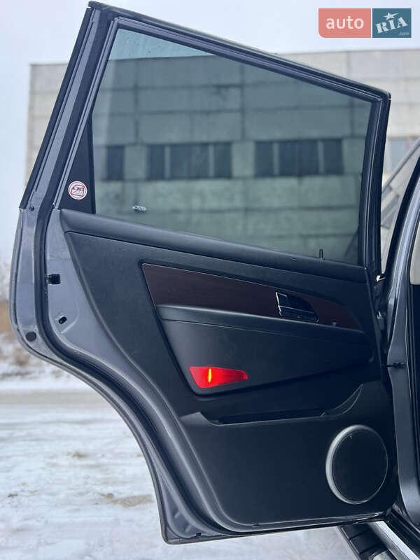 Внедорожник / Кроссовер SsangYong Rexton 2014 в Киеве