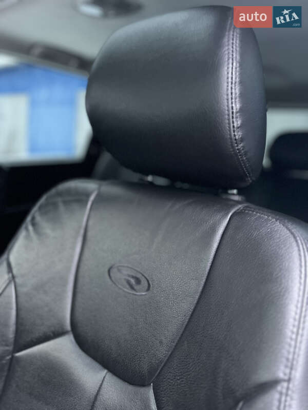 Внедорожник / Кроссовер SsangYong Rexton 2014 в Киеве