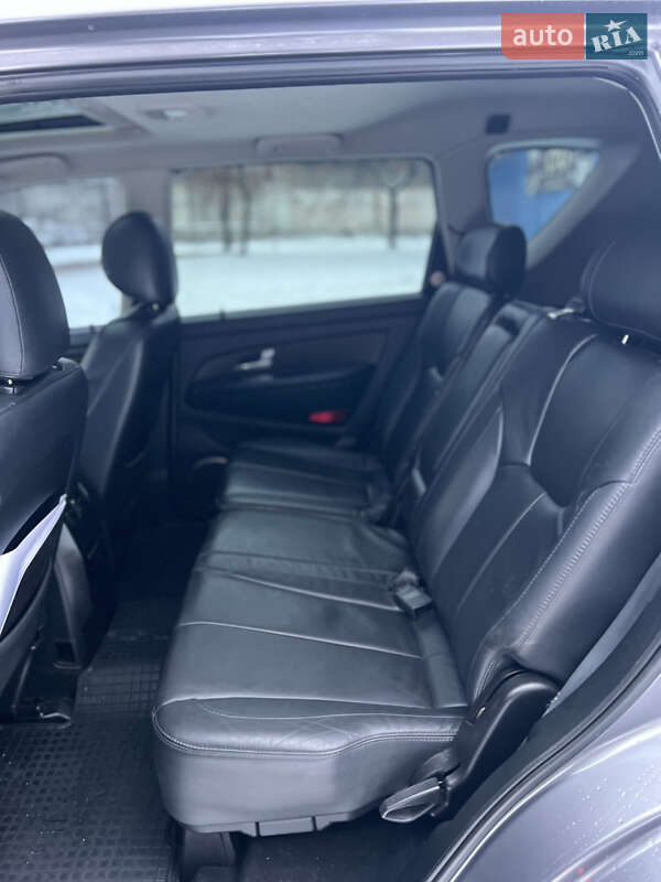 Внедорожник / Кроссовер SsangYong Rexton 2014 в Киеве