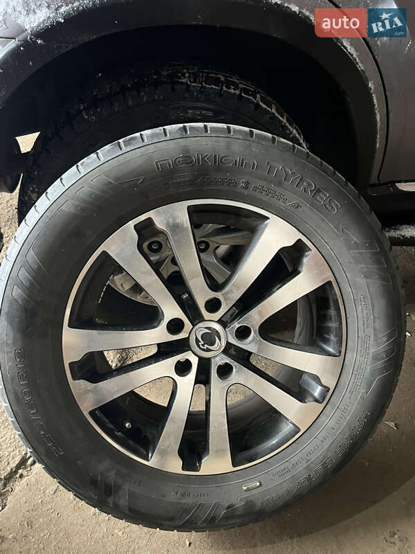 Внедорожник / Кроссовер SsangYong Rexton 2014 в Киеве