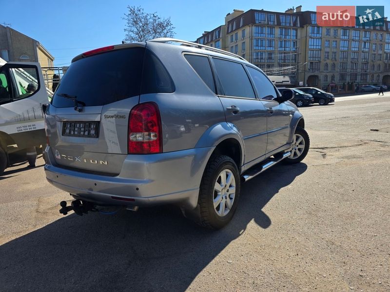 Внедорожник / Кроссовер SsangYong Rexton 2011 в Одессе
