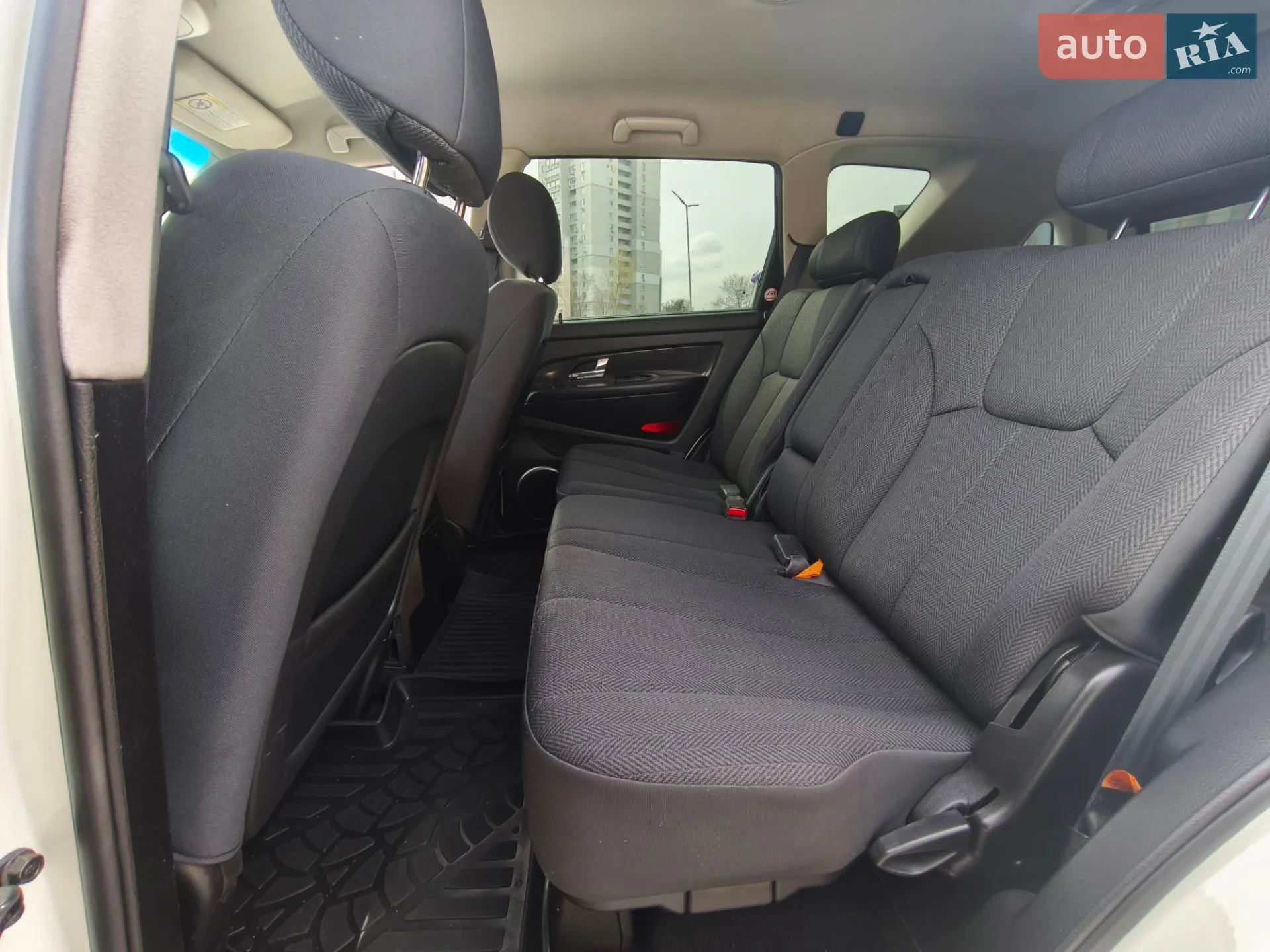 2013 SsangYong Rexton - мініатюра 13