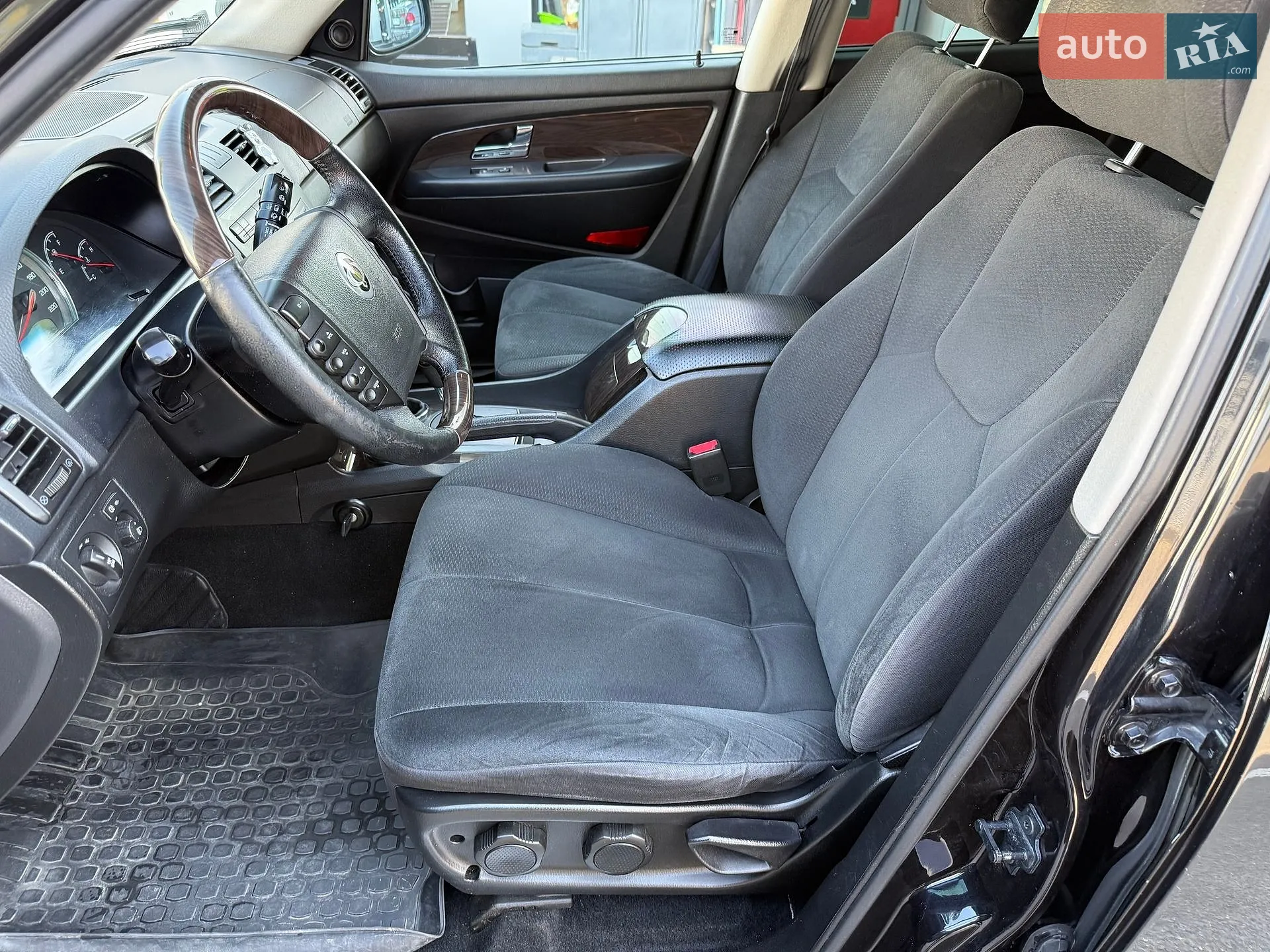 2012 SsangYong Rexton - мініатюра 10