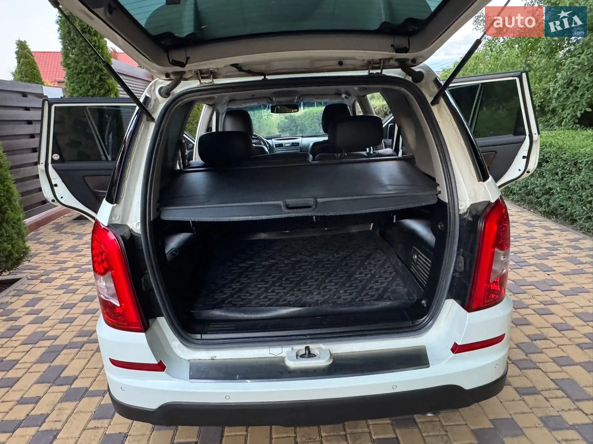 2012 SsangYong Rexton - мініатюра 34