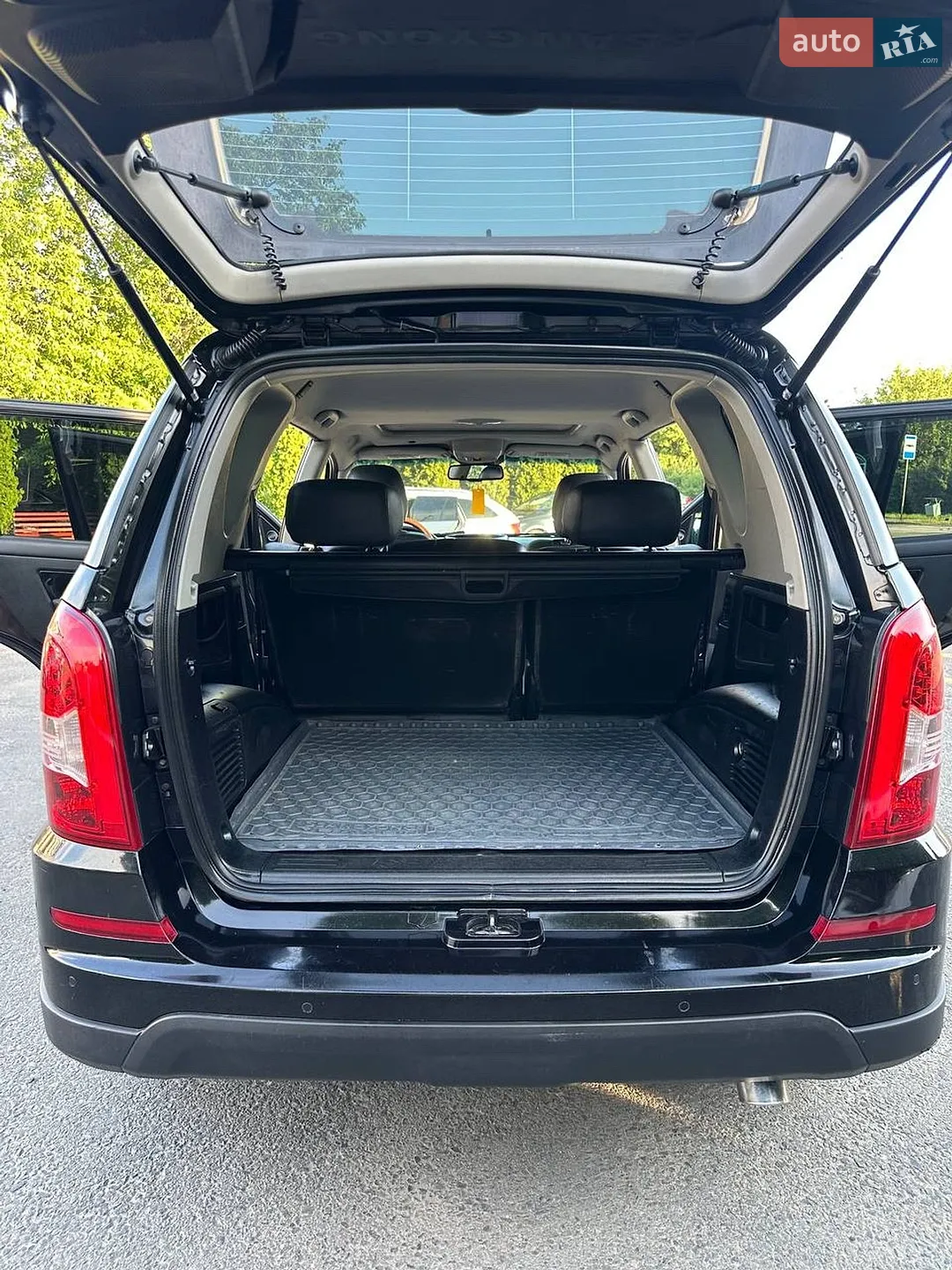 2012 SsangYong Rexton - мініатюра 13