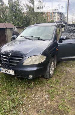 Мінівен SsangYong Rodius 2005 в Ужгороді