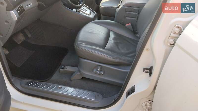 Минивэн SsangYong Rodius 2008 в Николаеве