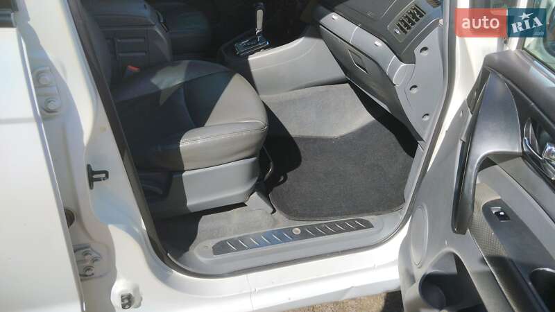 Минивэн SsangYong Rodius 2008 в Николаеве