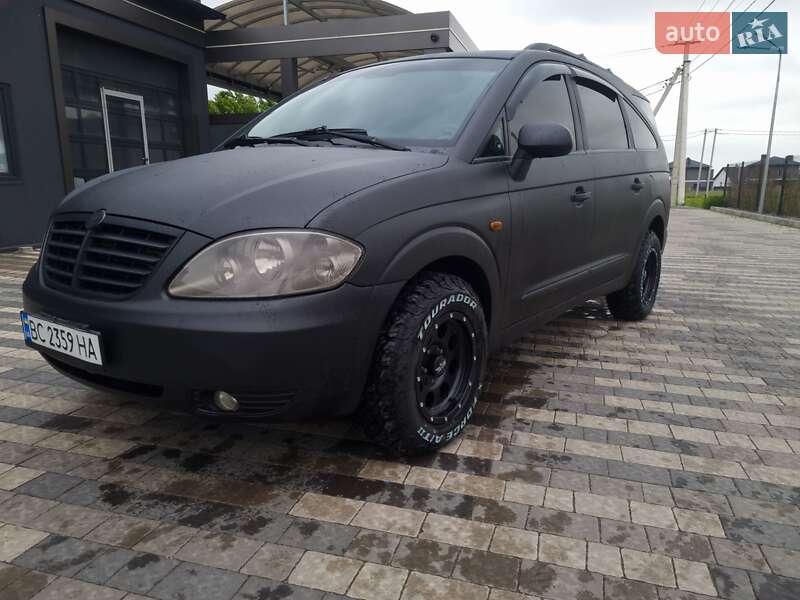 Минивэн SsangYong Rodius 2008 в Львове