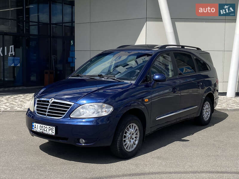 SsangYong Rodius 2008