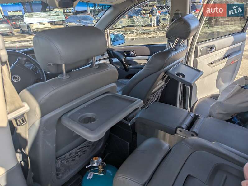 Минивэн SsangYong Rodius 2006 в Киеве фото 10 Минивэн SsangYong Rodius 2006 в Киеве