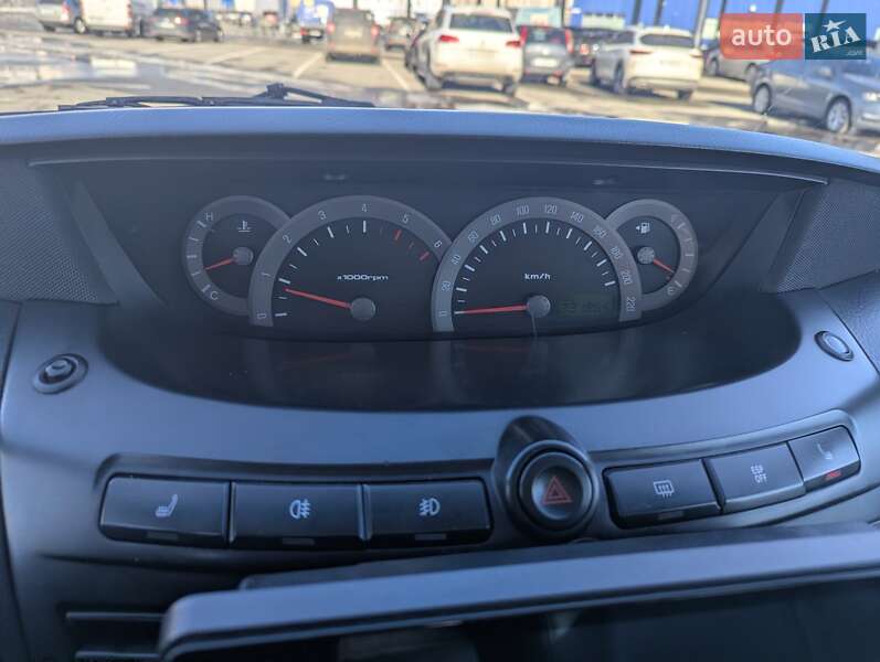 Минивэн SsangYong Rodius 2006 в Киеве фото 21 Минивэн SsangYong Rodius 2006 в Киеве