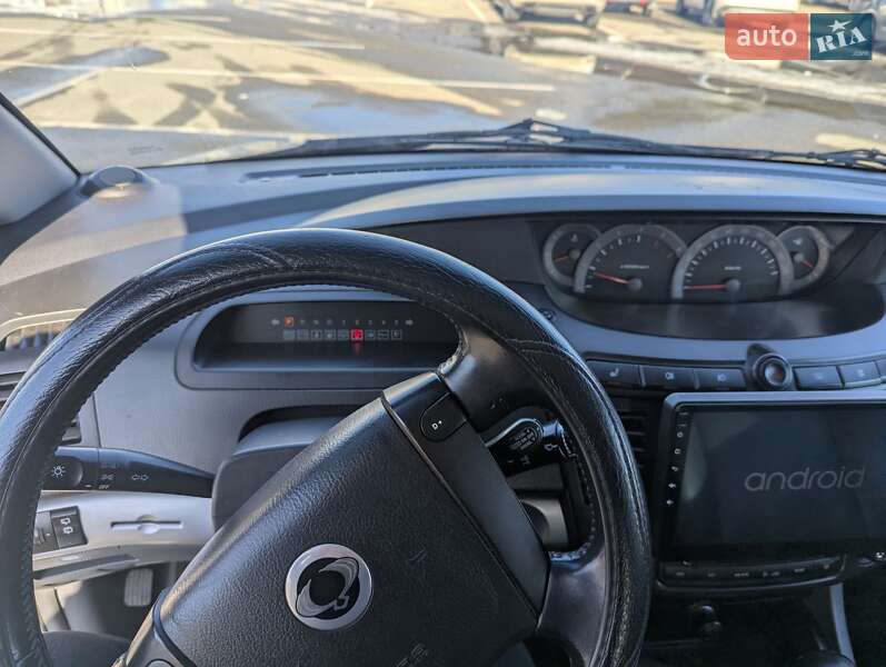 Минивэн SsangYong Rodius 2006 в Киеве фото 22 Минивэн SsangYong Rodius 2006 в Киеве